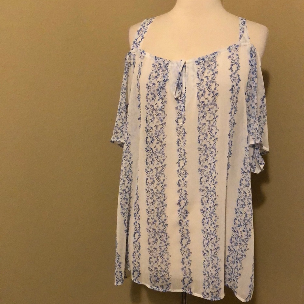 Soho Apparel LTD Floral Blouse Sz XL